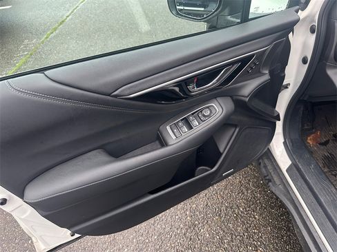 Certified 2025 Subaru Outback Limited image 11