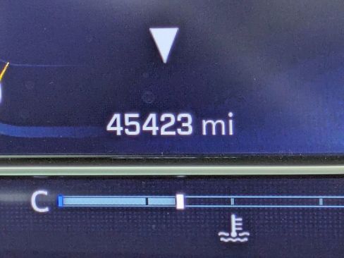 Used 2023 Chevrolet Silverado 1500 LTZ image 25