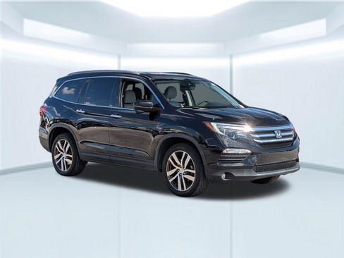Used 2018 Honda Pilot Touring image 8