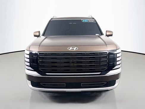 Used 2026 Hyundai Palisade Calligraphy FWD image 2