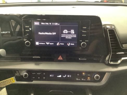 Certified 2023 Kia Sportage LX image 16