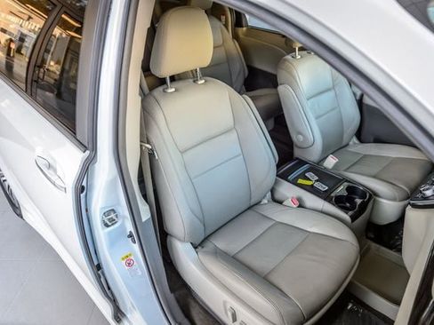 Used 2018 Toyota Sienna XLE Premium image 47