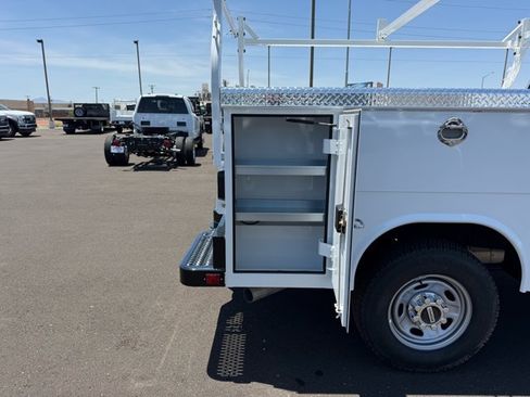 New 2026 Ford F250 XL w/ XL Chrome Package AWD/4WD image 9