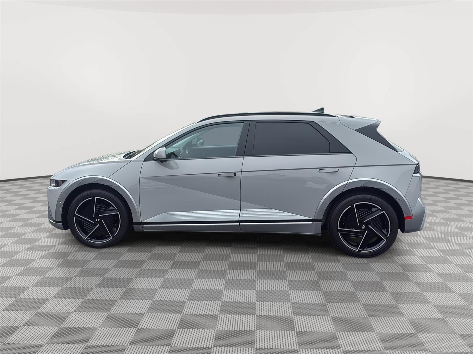 Used 2026 Hyundai Ioniq 5 Limited AWD/4WD image 8