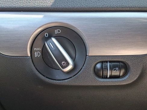 Used 2016 Volkswagen Jetta Sport FWD image 29