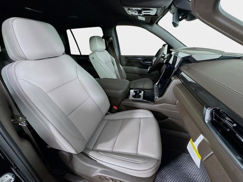 New 2026 GMC Yukon Elevation image 30