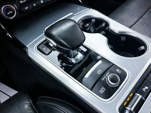 Used 2020 Kia Stinger GT2 image 25