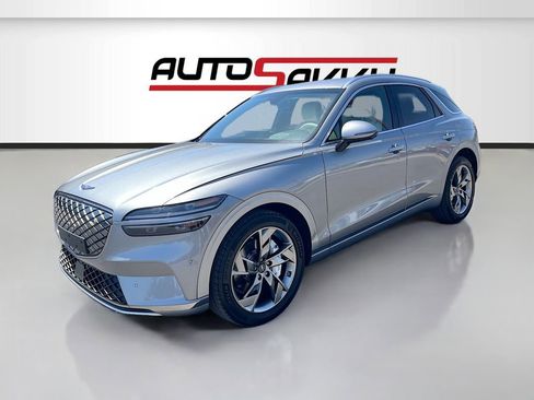 Used 2025 Genesis Electrified GV70 w/ Prestige Package AWD/4WD image 3