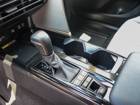 Certified 2025 Toyota Camry SE w/ Convenience Package FWD image 24