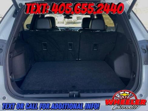 Used 2022 Chevrolet Equinox RS w/ Infotainment Package image 8