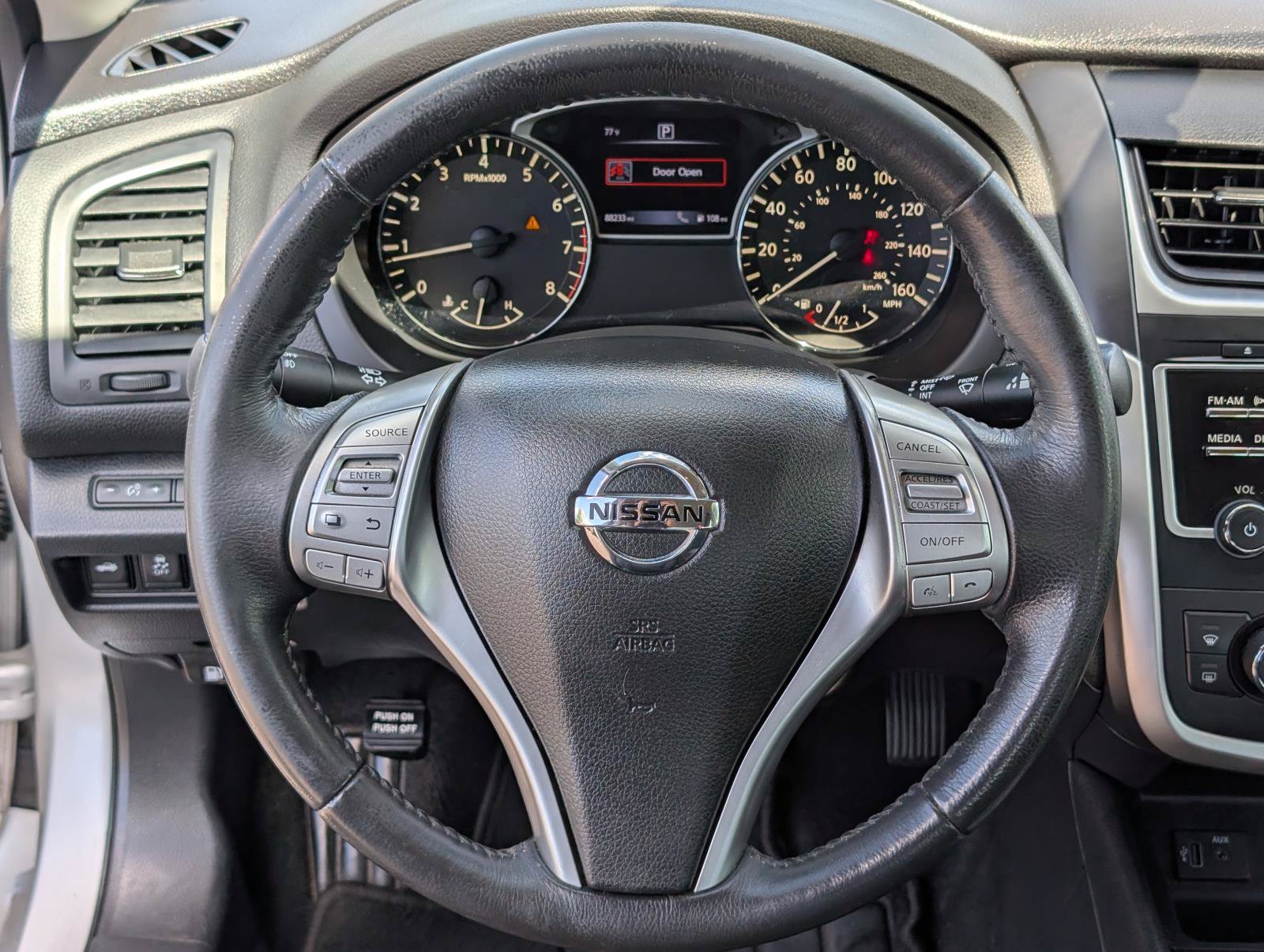 Used 2017 Nissan Altima 2.5 SV w/ Interior Lighting Package FWD image 18