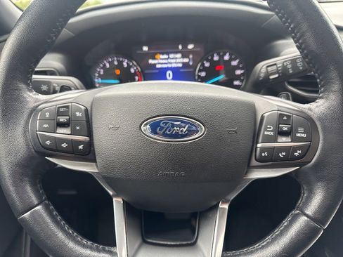 Used 2020 Ford Explorer Limited w/ Class III Trailer Tow Package image 8
