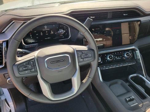 New 2026 GMC Sierra 2500 Denali w/ Denali Reserve Package image 15