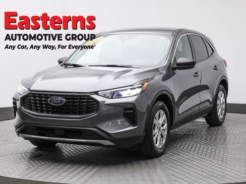 Used 2024 Ford Escape Active image 1