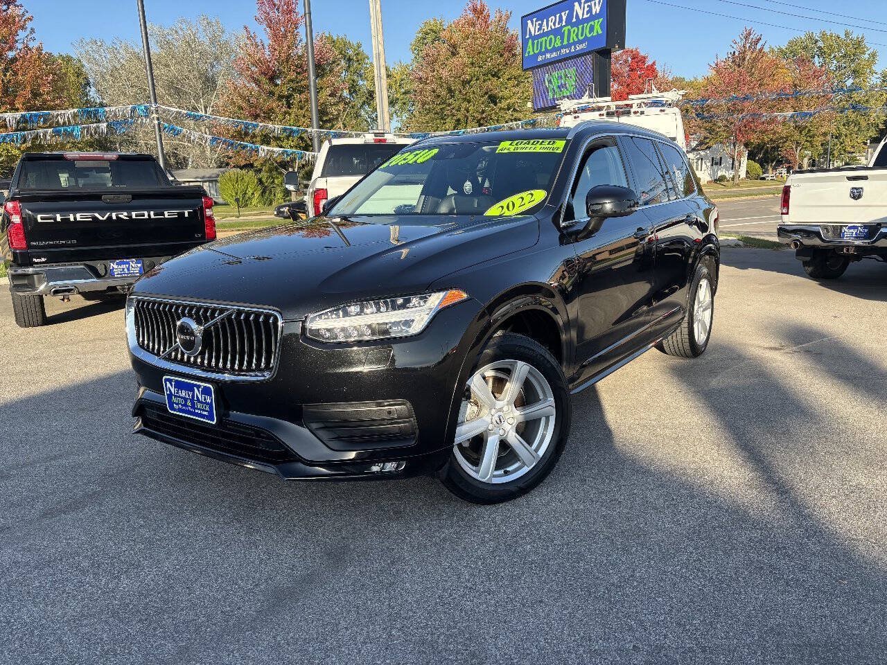 Used 2022 Volvo XC90 T5 Momentum AWD/4WD image 1