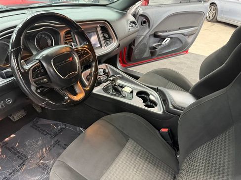 Used 2019 Dodge Challenger R/T RWD image 32