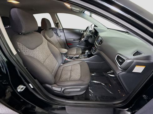 Used 2017 Hyundai Ioniq SEL image 29