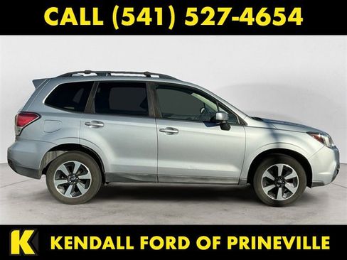 Used 2017 Subaru Forester 2.5i Premium w/ All-Weather Package image 6