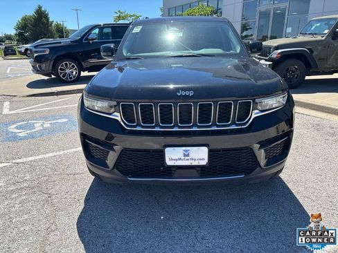 Used 2023 Jeep Grand Cherokee Laredo AWD/4WD image 9