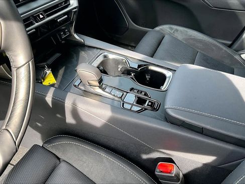 Used 2026 Lexus RX 450h Luxury w/ Convenience Package image 17