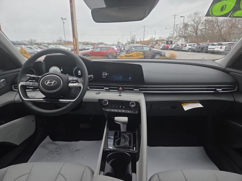 New 2026 Hyundai Elantra Limited image 14