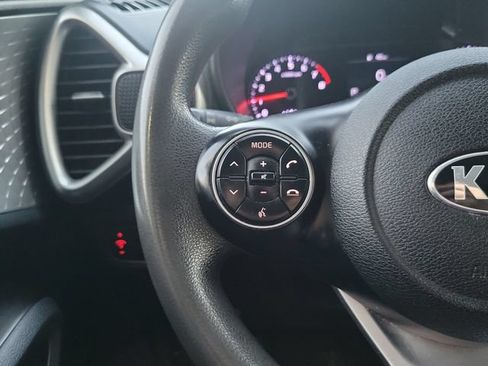 Used 2021 Kia Soul LX FWD image 14