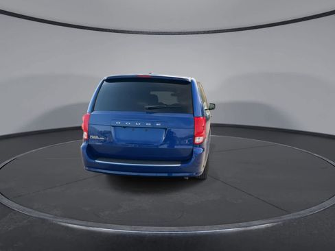 Used 2019 Dodge Grand Caravan SE FWD image 7