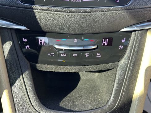 Used 2019 Cadillac XT5 Premium Luxury image 21