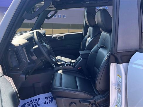 New 2026 Ford Bronco Big Bend w/ Black Diamond Package AWD/4WD image 9