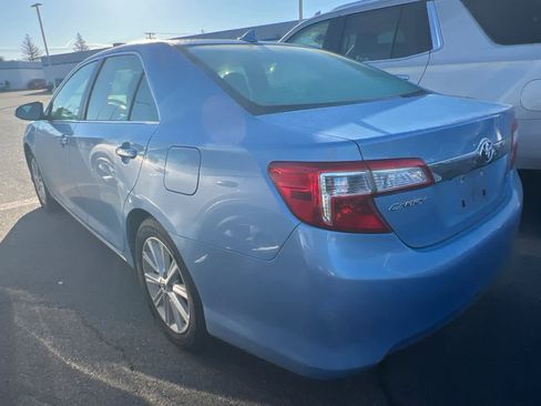 Used 2012 Toyota Camry XLE w/ Leather Pkg image 6
