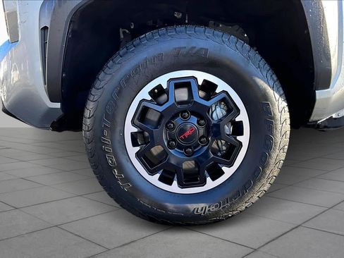 Certified 2024 Toyota Tacoma TRD Off-Road image 10