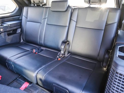 Used 2025 Toyota Sequoia Platinum image 18