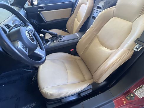 Used 2012 MAZDA MX-5 Miata Grand Touring w/ Premium Pkg RWD image 13