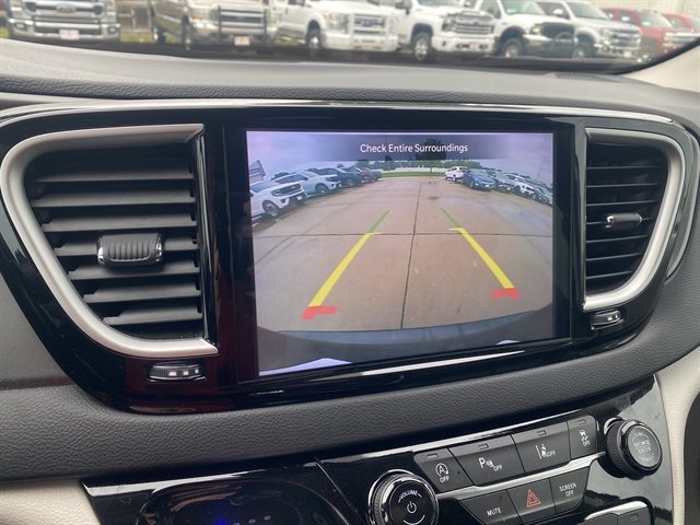 Used 2024 Chrysler Pacifica Touring-L FWD image 27