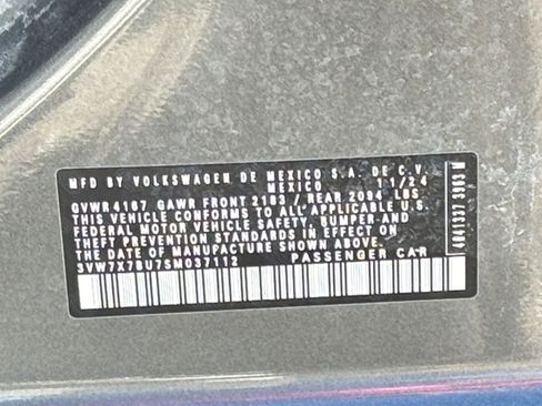 Used 2025 Volkswagen Jetta SE image 28