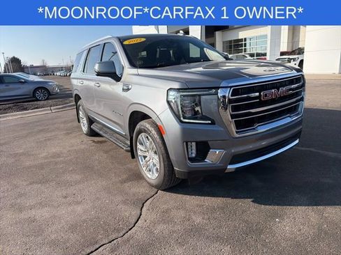 Used 2022 GMC Yukon SLT w/ SLT Premium Package image 3