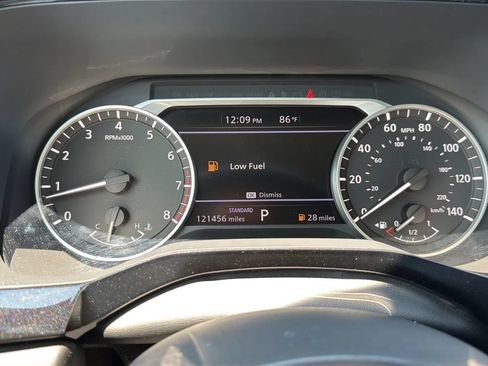 Used 2022 Nissan Pathfinder S FWD image 12
