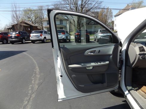 Used 2012 Chevrolet Traverse LS FWD image 19