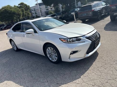 Used 2017 Lexus ES 350 w/ Premium Package FWD image 7