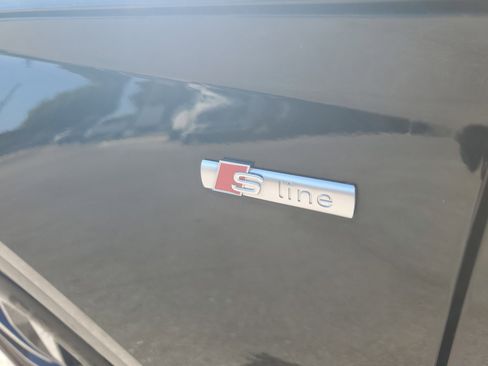 Used 2022 Audi Q5 2.0T Premium w/ Convenience Package image 9