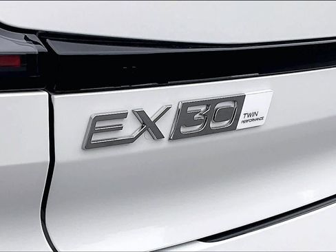 New 2025 Volvo EX30 Ultra w/ Protection Package Premier image 26