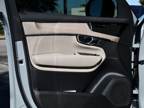New 2026 Volvo XC90 B6 Ultra w/ Protection Package Premier image 10