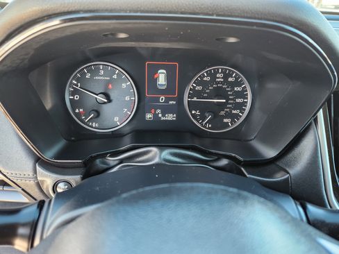 Used 2025 Subaru Outback Premium w/ Popular Package #1A image 19