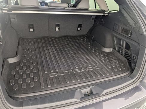 Used 2025 Subaru Outback Limited AWD/4WD image 31