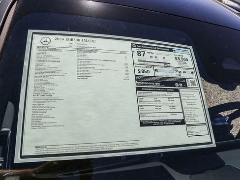 New 2024 Mercedes-Benz EQB 300 4MATIC image 32