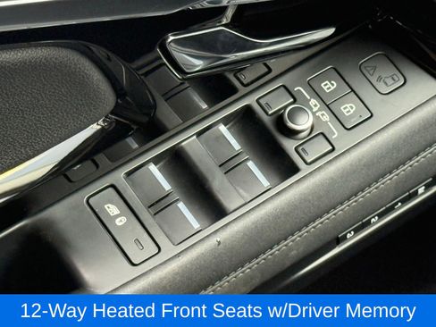 Used 2022 Land Rover Range Rover Evoque SE image 38