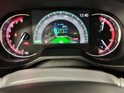 Certified 2025 Toyota RAV4 XLE w/ Convenience Package FWD image 13