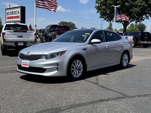 Used 2016 Kia Optima EX w/ Premium Package FWD image 3