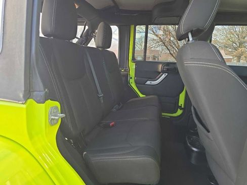 Used 2016 Jeep Wrangler Unlimited Sahara image 26
