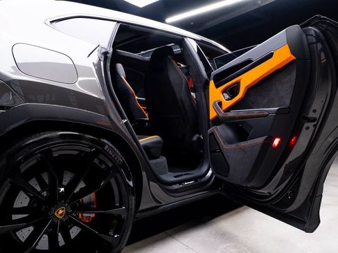 Used 2024 Lamborghini Urus S AWD/4WD image 65